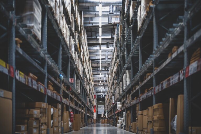 The Role of Cleaning in Maintaining Hygiene in High-Volume Warehouses